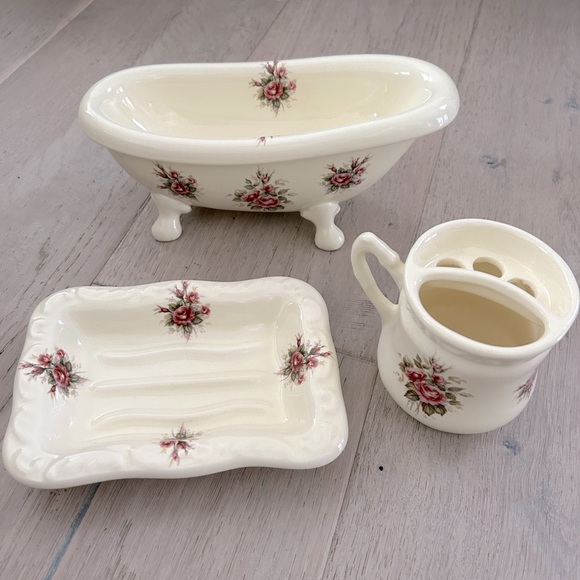 Other - VB Athena California 3 piece set claw foot tub soap dish toothbrush cottagecore